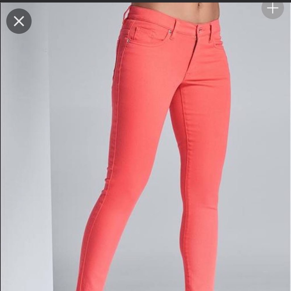 Celebrity Pink brand coral colored skinny jeans size 9